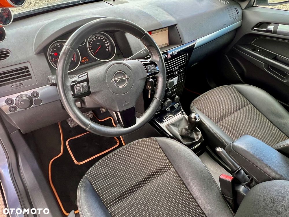 Opel Astra 2.0 Turbo Cosmo - 8