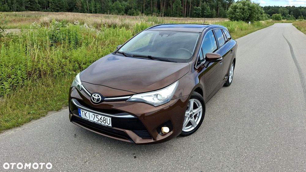 Toyota Avensis 2.0 D-4D Premium - 1