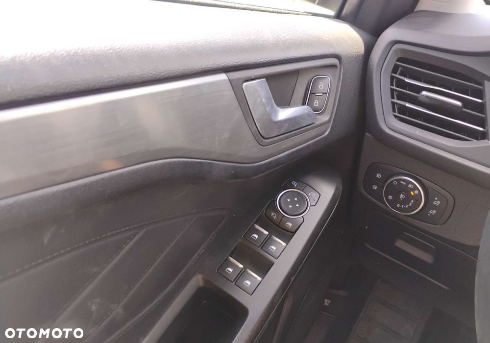 Ford Focus - 11