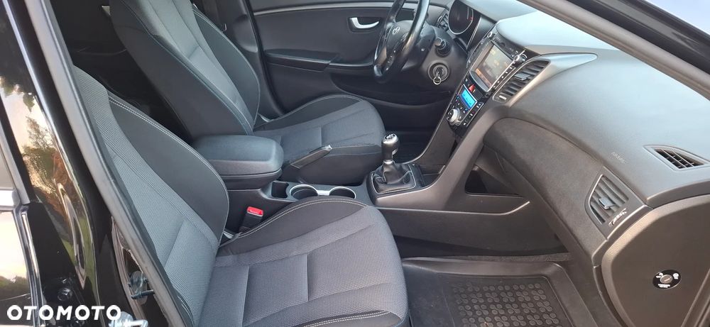 Hyundai i30 1.6 CRDI Passion Plus - 16