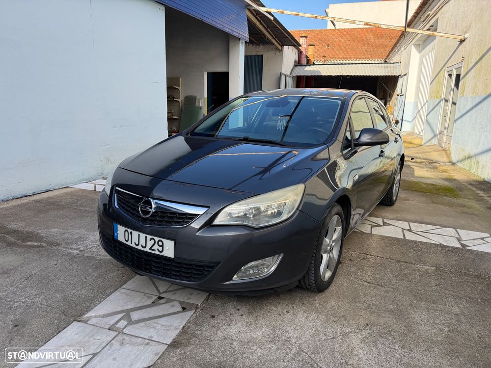 Opel Astra 1.3 CDTI Cosmo - 2