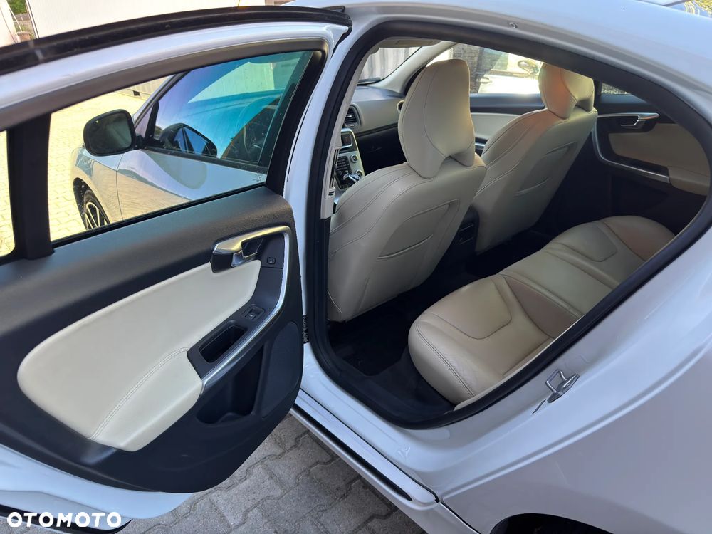 Volvo S60 T5 Drive-E Summum - 19