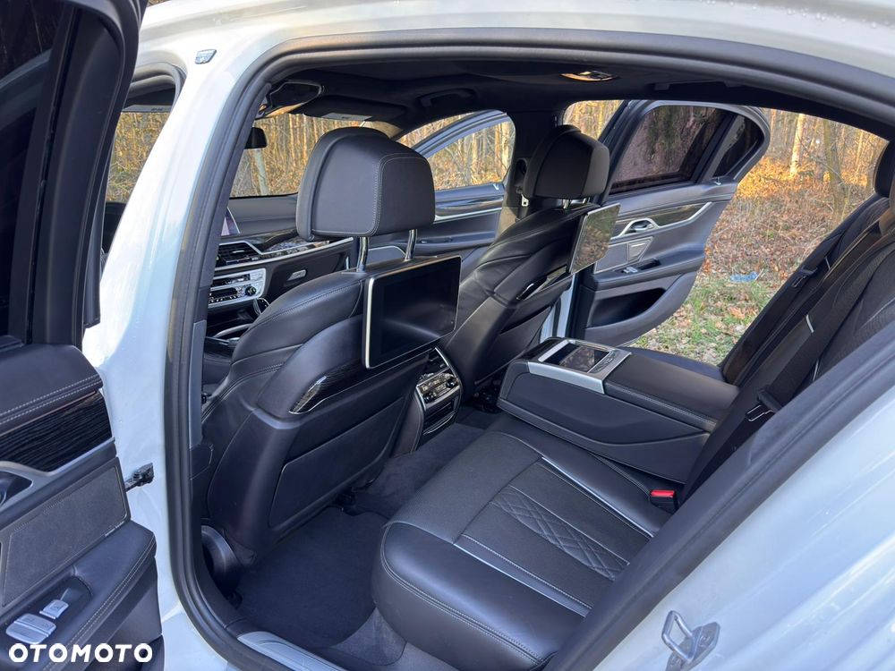 BMW Seria 7 750i xDrive - 4