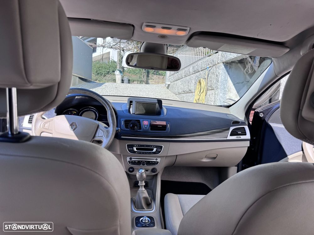 Renault Mégane 1.5 dCi Dynamique S - 2