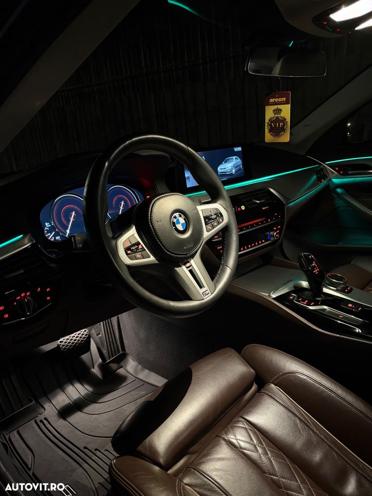 BMW Seria 5 520d AT - 10