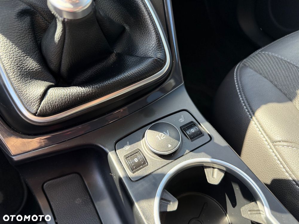 Ford Kuga 1.6 EcoBoost 2x4 Titanium - 30