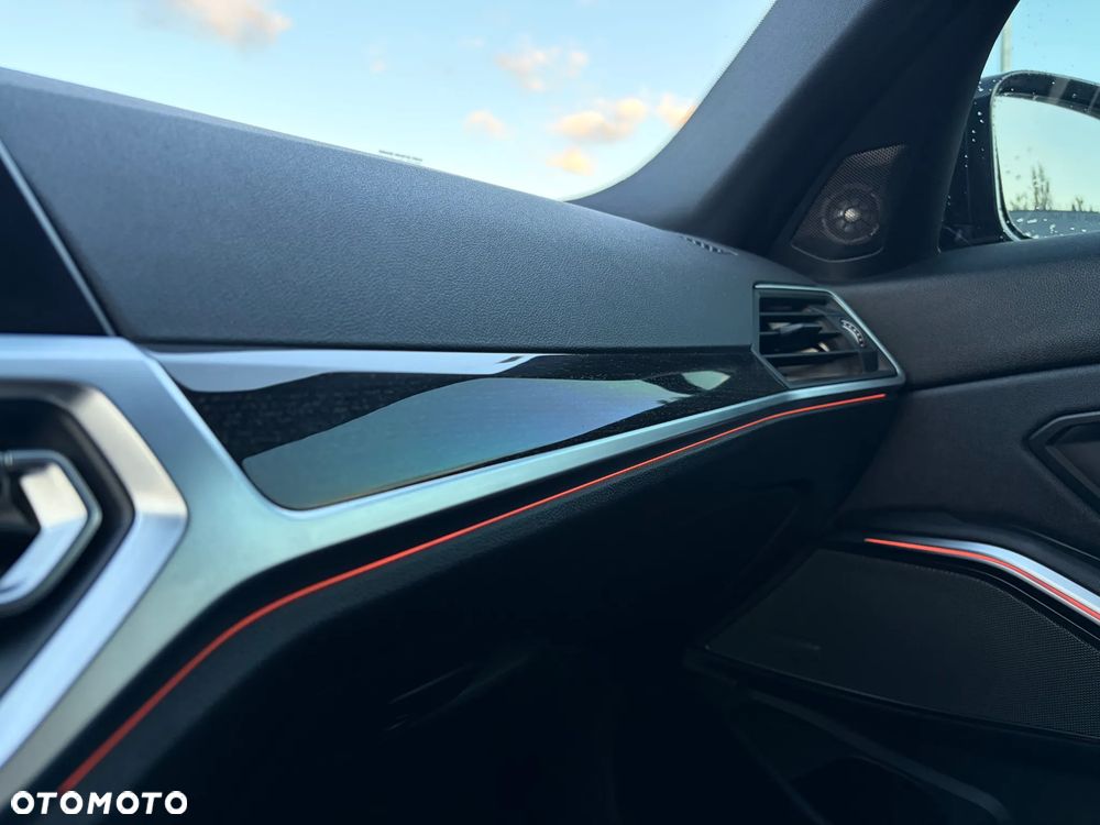 BMW Seria 3 330e M Sport - 20