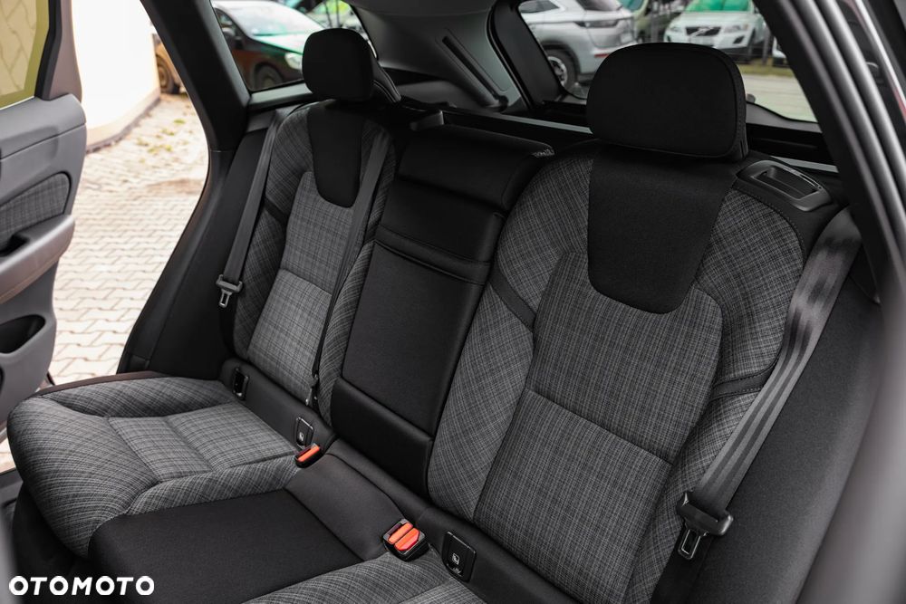 Volvo XC 60 B4 D Core - 26