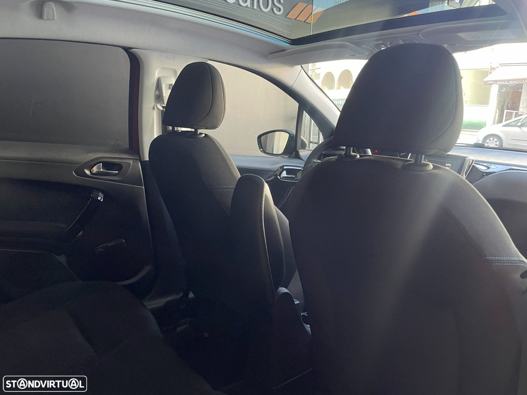 Peugeot 208 1.5 BlueHDi Signature - 13