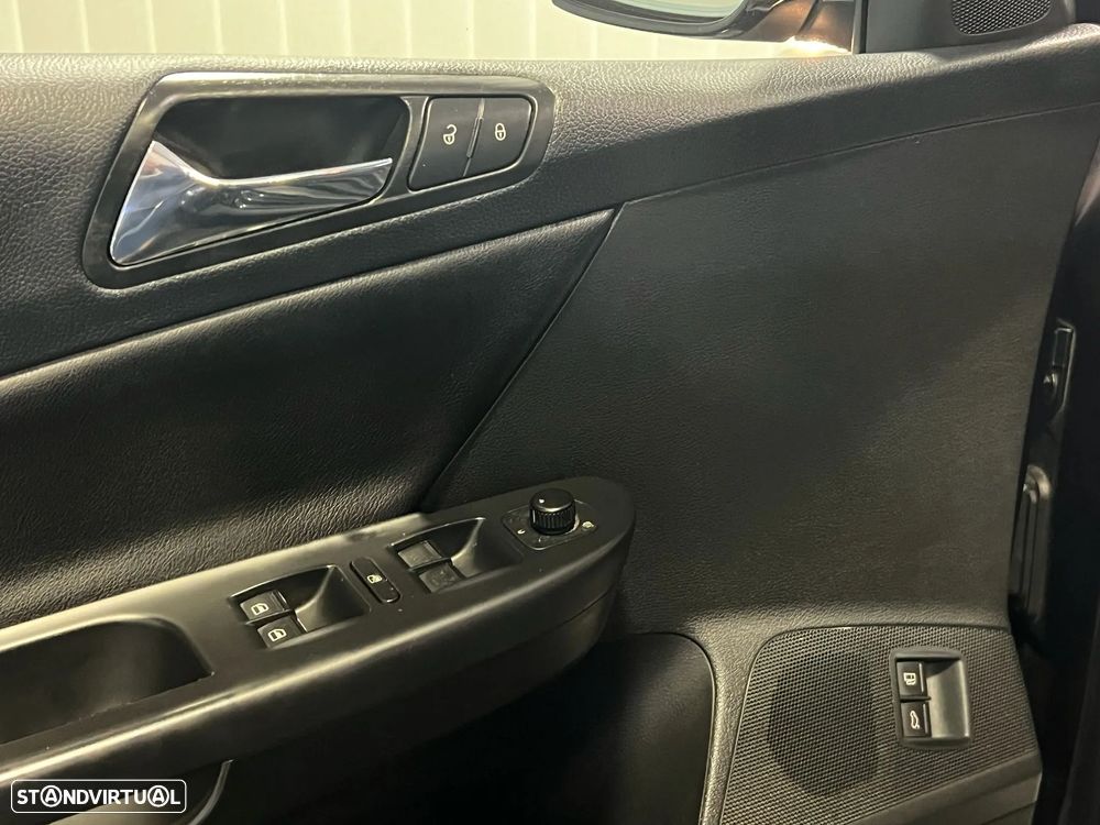 VW Passat 2.0 TDI Highline - 19