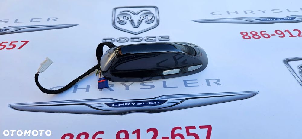 Chrysler Pacifica 2016- Antena GPS Antena dachowa płetwa moduł anteny P6DE46AXRAA KOLOR PXR - 3