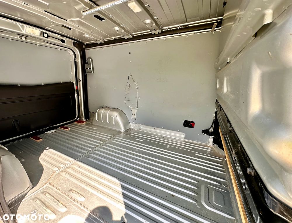 Opel VIVARO L2H1 / - 28