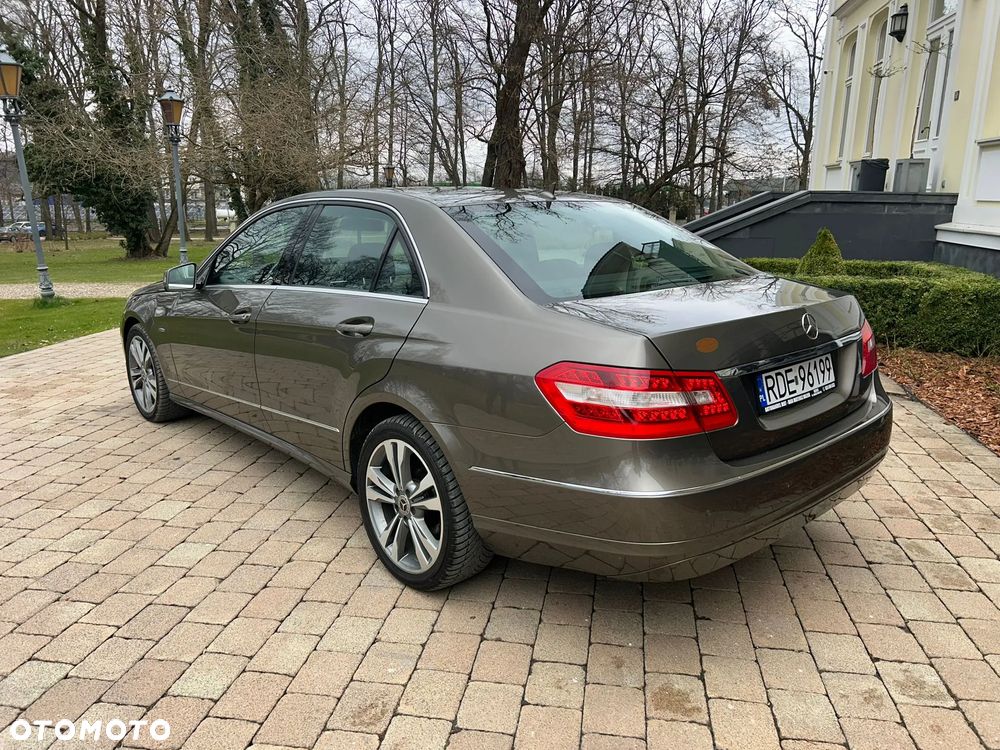 Mercedes-Benz Klasa E 200 CDI DPF BlueEFFICIENCY Automatik Elegance - 10