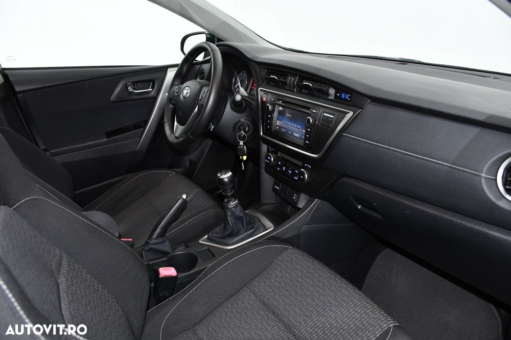 Toyota Auris - 7