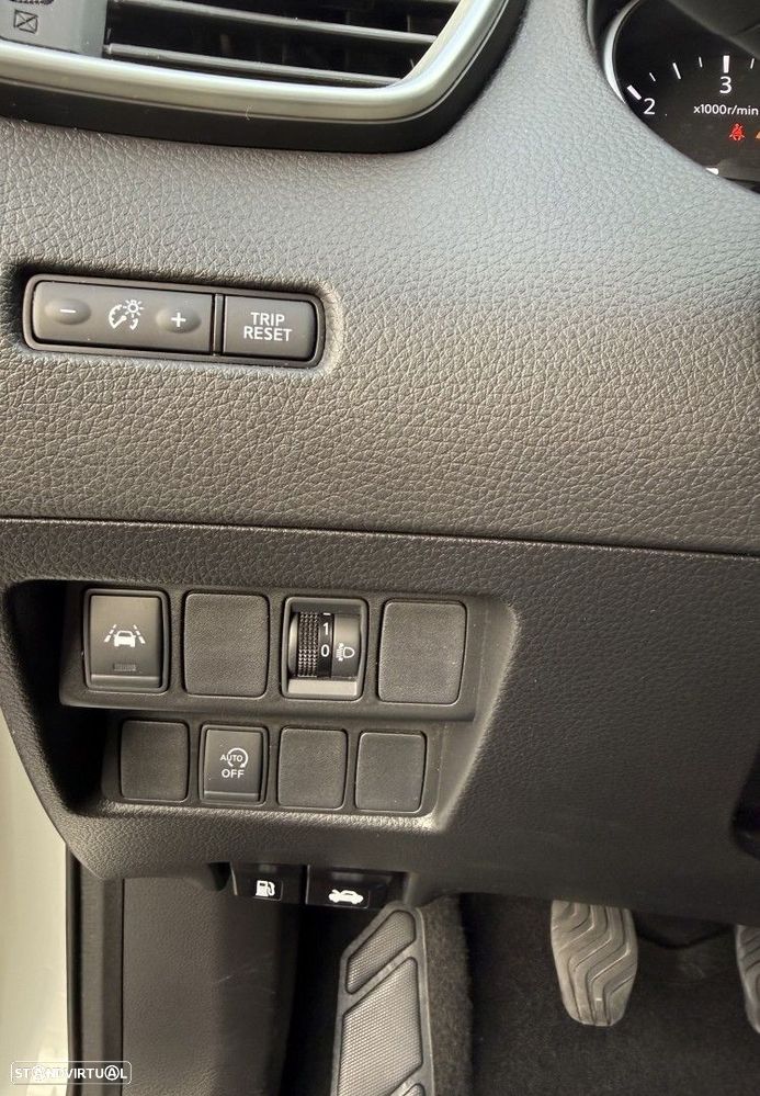 Nissan Qashqai 1.5 dCi N-Connecta - 25