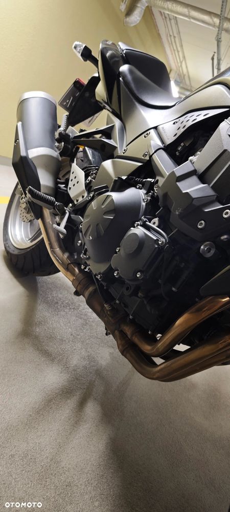 Kawasaki ZR - 8