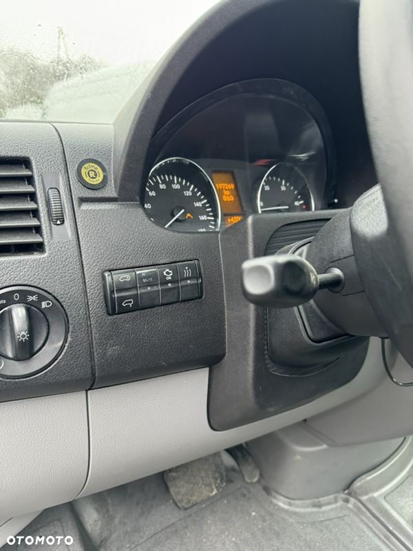 Mercedes-Benz Sprinter 519 - 30