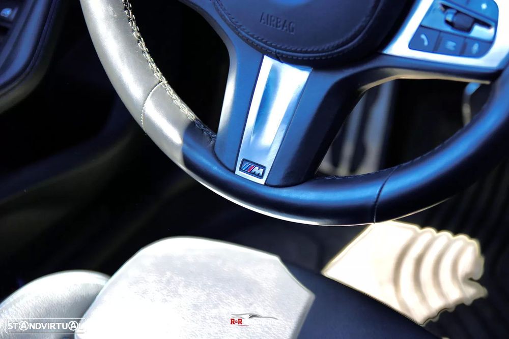 BMW 118 i Pack Desportivo M Auto - 26