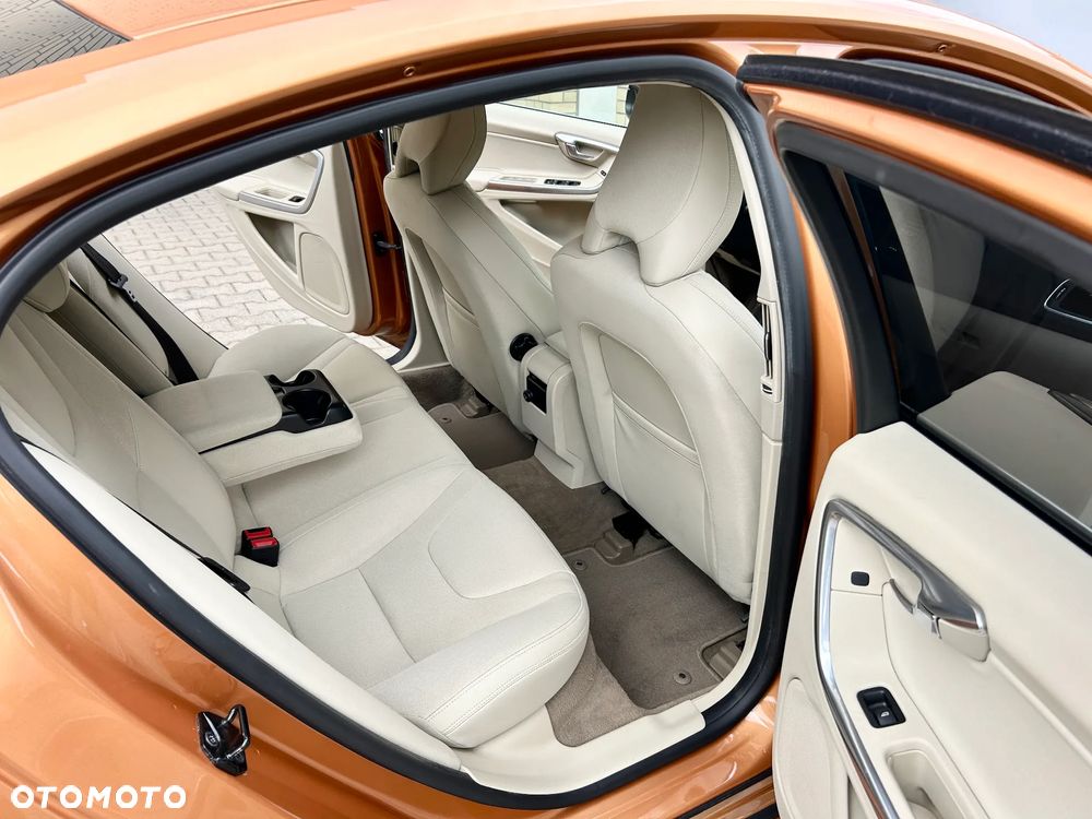 Volvo S60 - 16