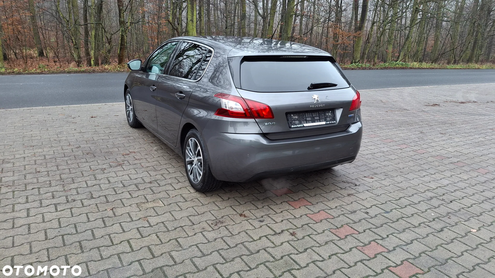 Peugeot 308 1.2 PureTech Allure S&S EAT6 - 12