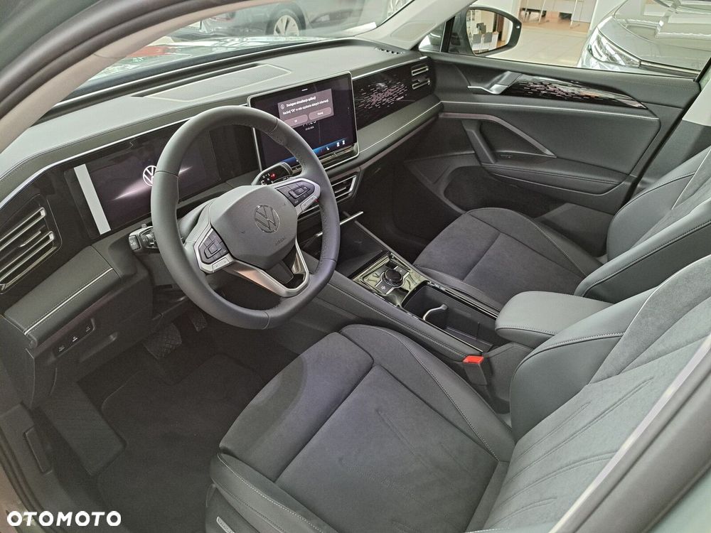 Volkswagen Tiguan - 10