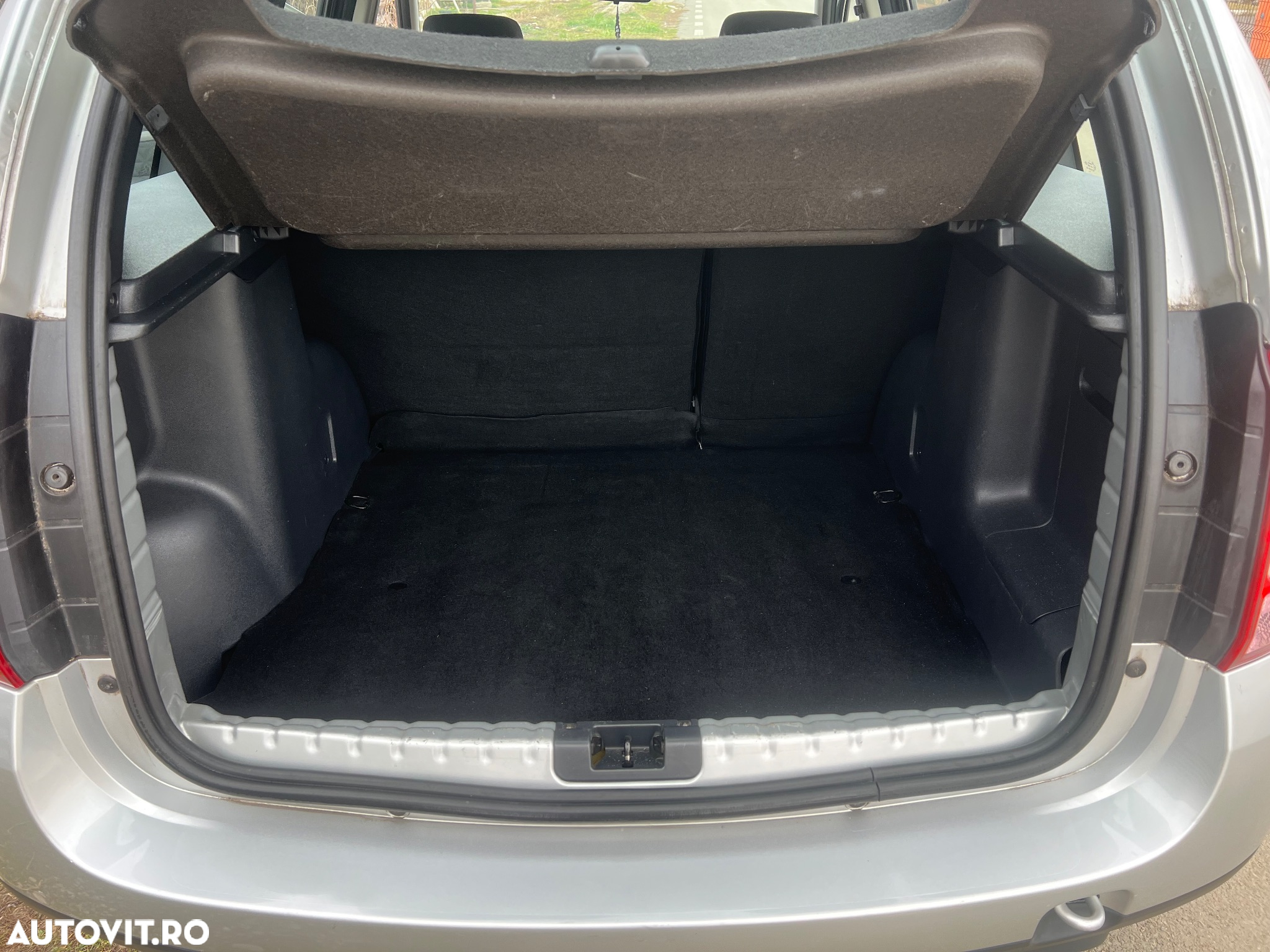 Dacia Duster 1.5 dCi 4x2 Laureate - 13