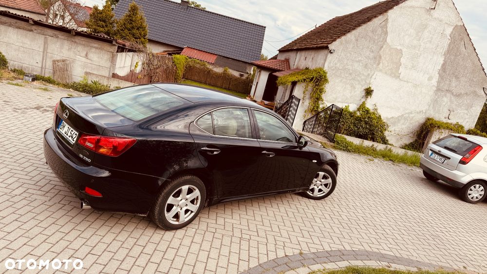 Lexus IS 250 Prestige - 9