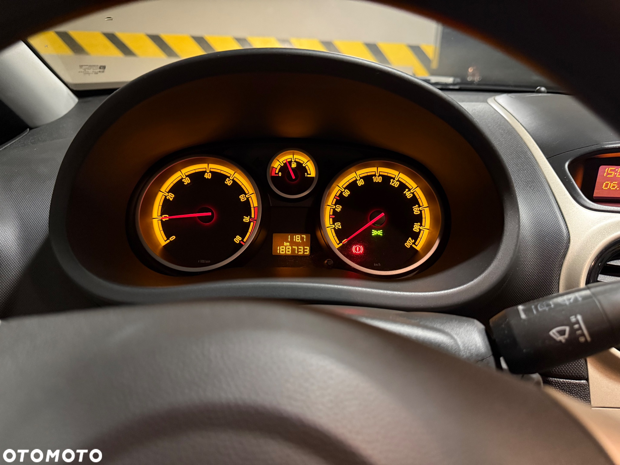 Opel Corsa 1.4 16V Cosmo - 15