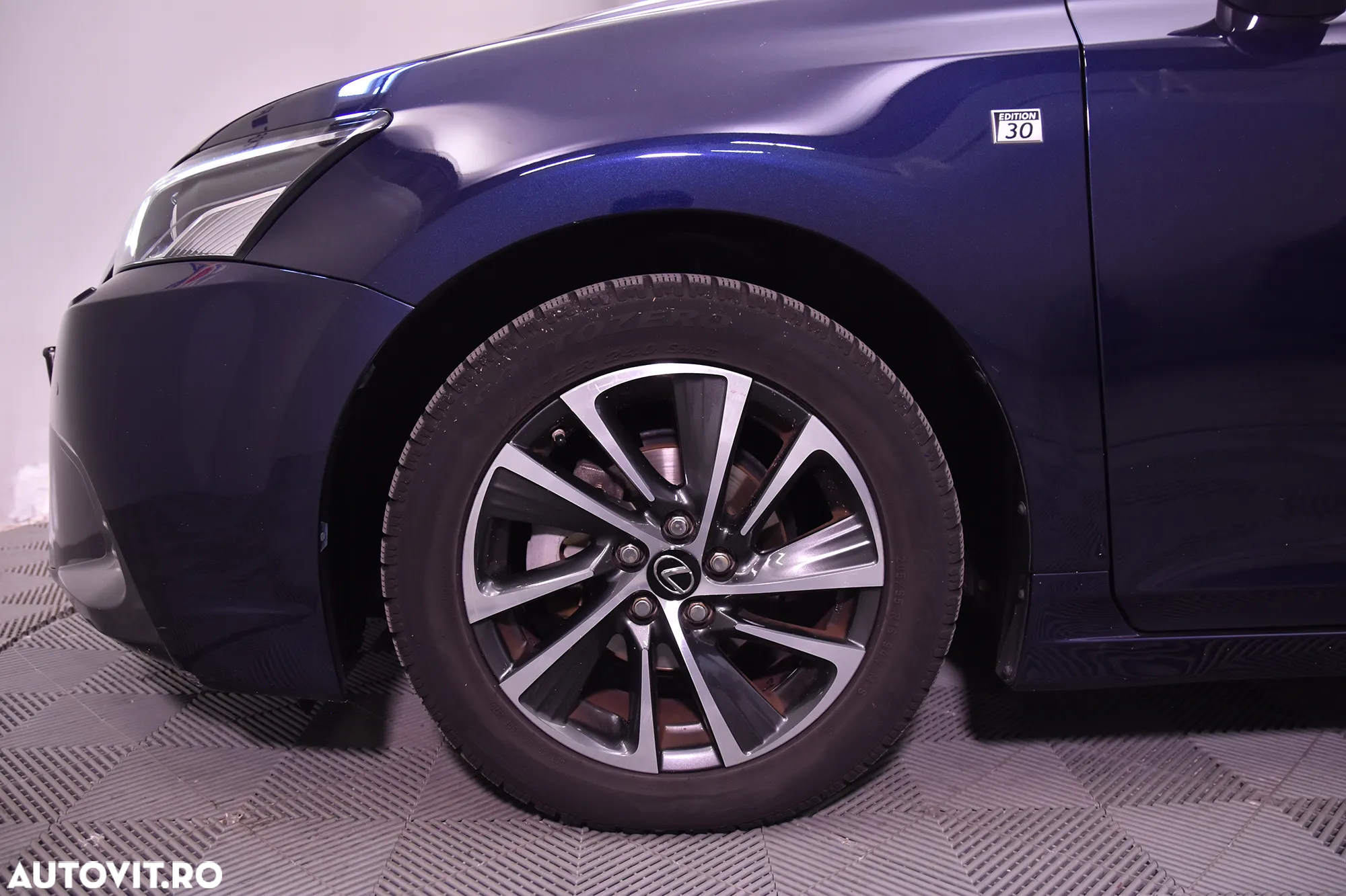 Lexus CT 200h - 13