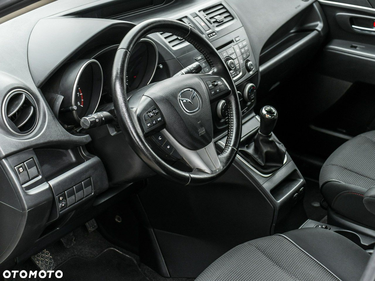 Mazda 5 - 15