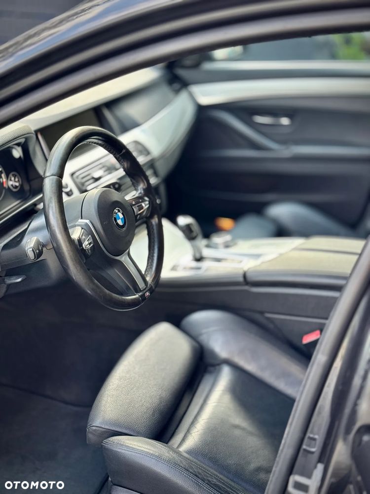 BMW Seria 5 528i xDrive - 18