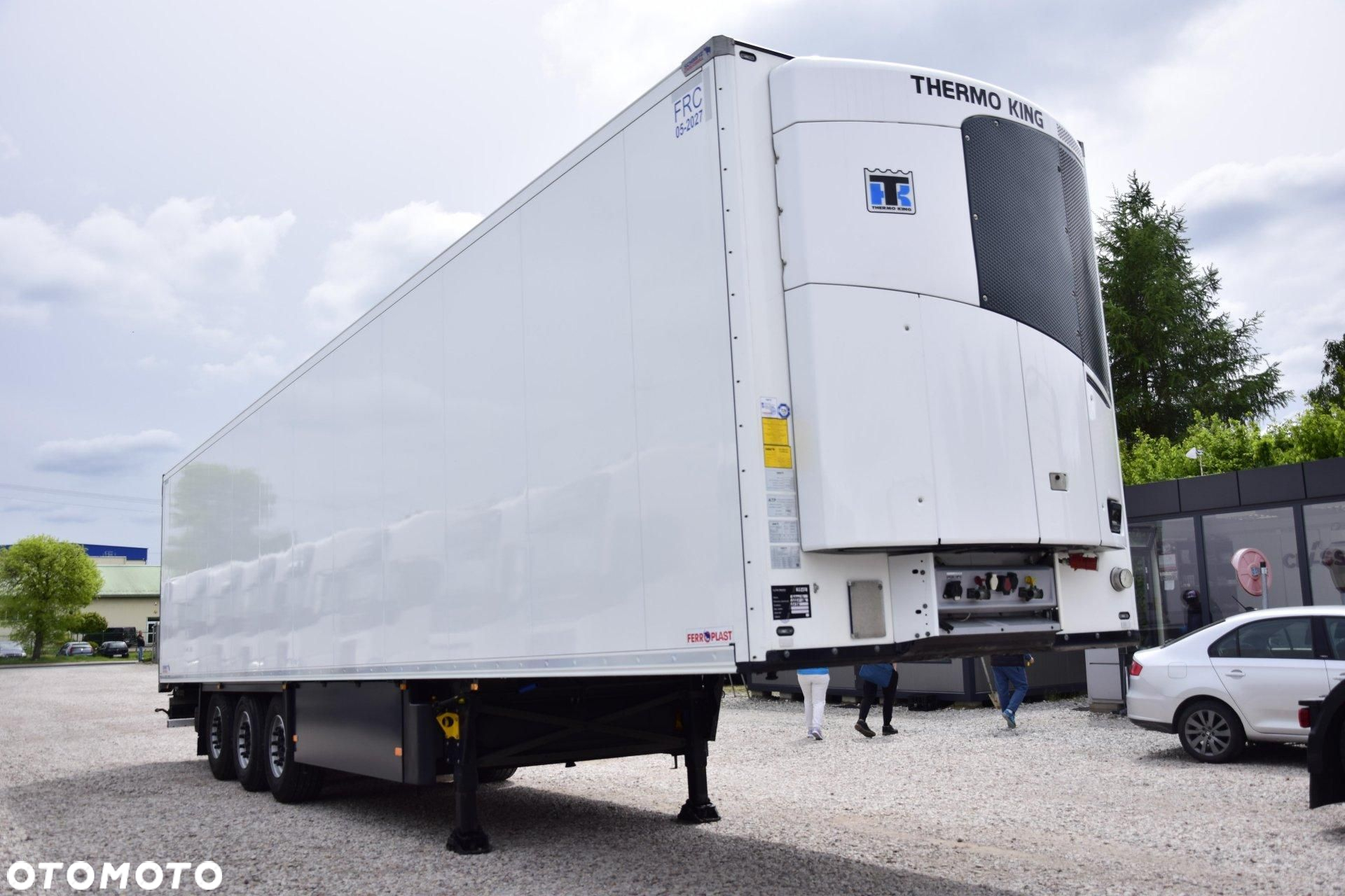 Schmitz Cargobull SKO FP 60 ThermoKing SLXi 300 - 3