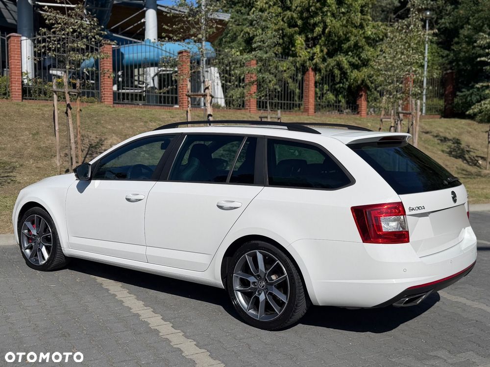 Skoda Octavia 2.0 TDI DSG RS - 13