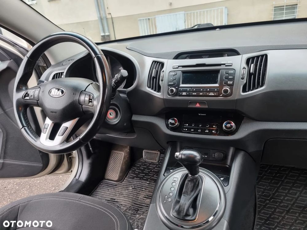 Kia Sportage 2.0 CVVT 2WD Automatik Spirit - 11