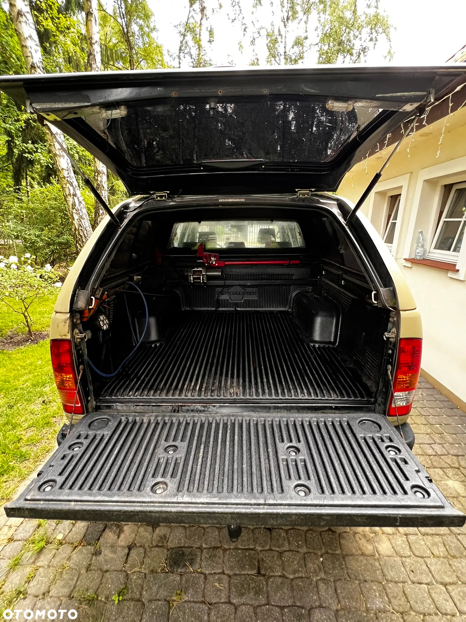 Toyota Hilux - 11