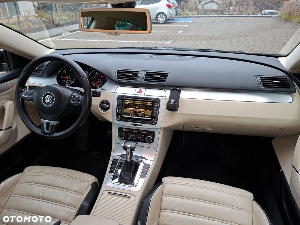 Volkswagen Passat CC - 8