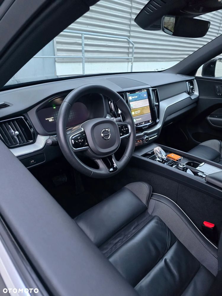 Volvo XC 60 B4 D AWD Plus Bright - 8