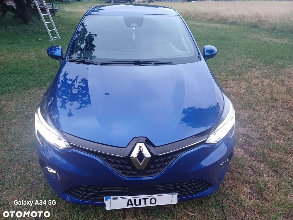 Renault Clio - 11