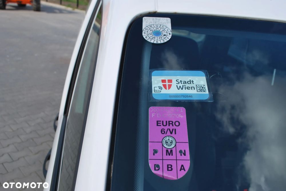 Volkswagen Caddy - 15