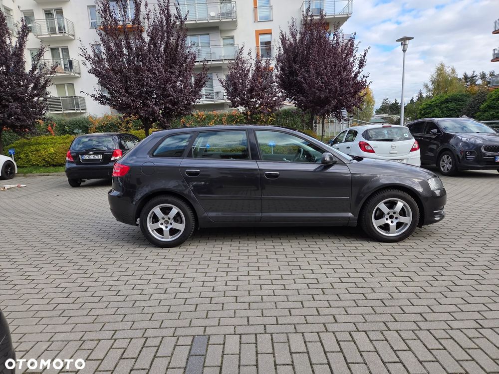 Audi A3 Sportback - 4