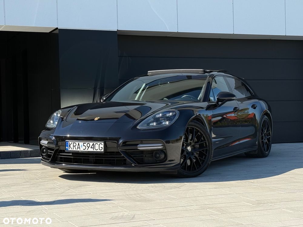 Porsche Panamera Turbo Sport Turismo - 22