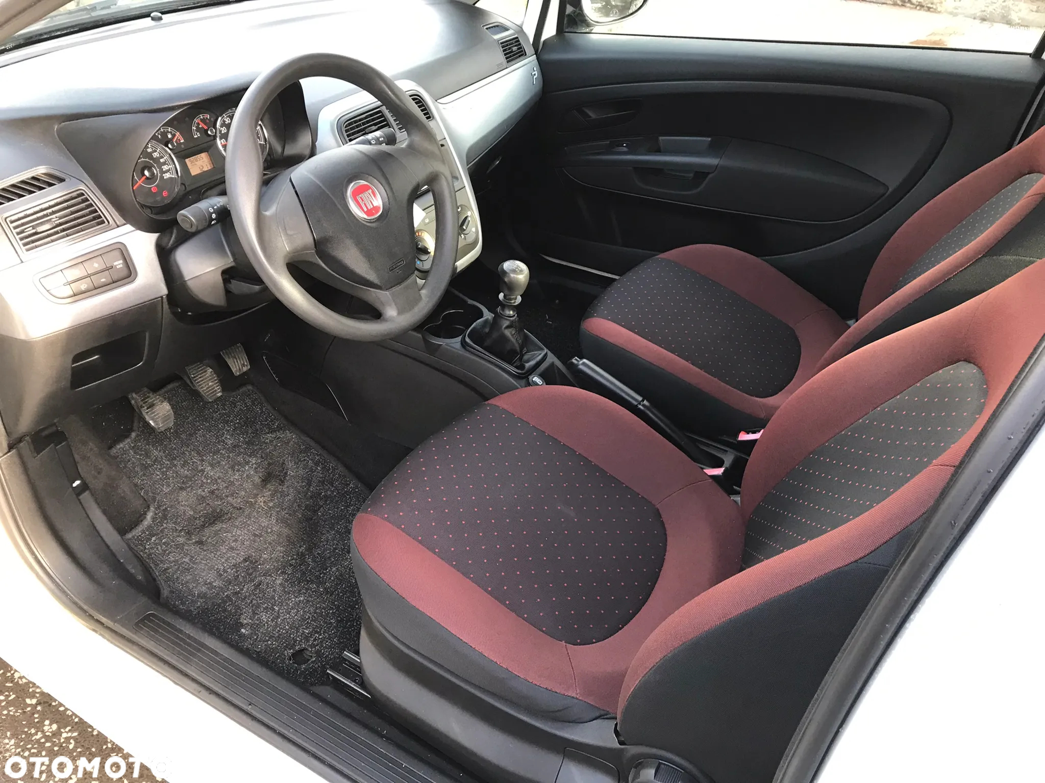 Fiat Grande Punto - 13