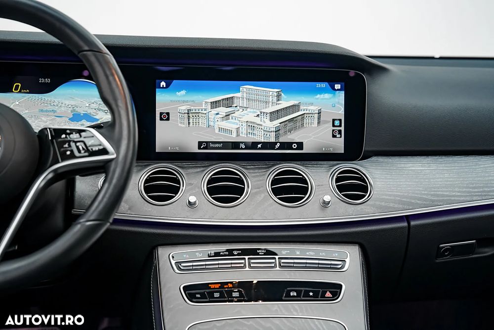 Mercedes-Benz E 300 9G-TRONIC AMG Line - 37