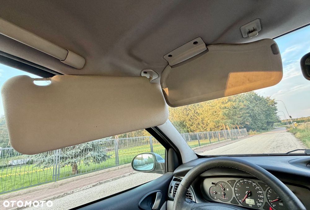 Citroën C5 2.0i 16V Prestige - 32