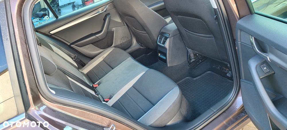 Skoda Octavia 1.8 TSI 4x4 DSG Style - 10