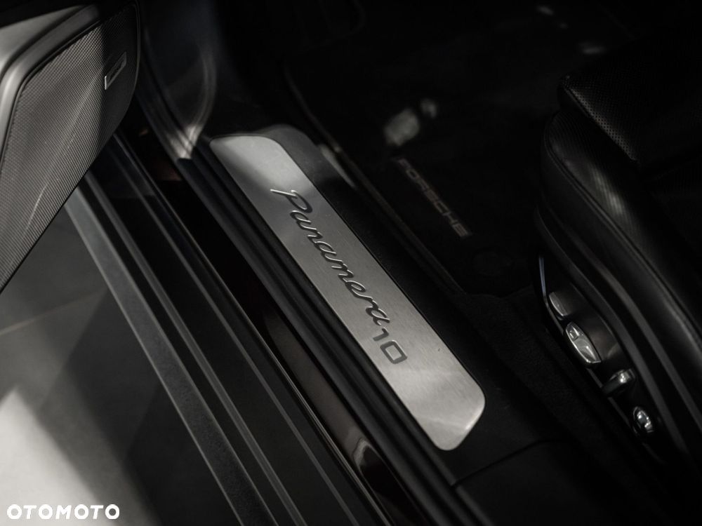 Porsche Panamera 4 E-Hybrid 10 Years Edition - 35