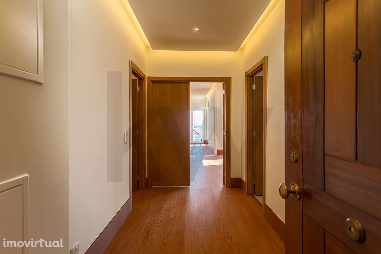 Exclusivo Apartamento com Vista Mar Panorâmica e Piscina na Parede, Ca - Grande imagem: 2/33