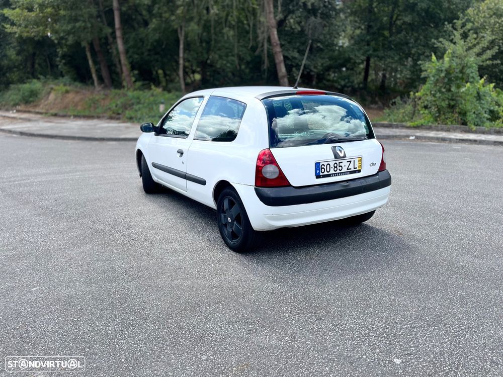 Renault Clio 1.5 dCi Confort Authentique - 8
