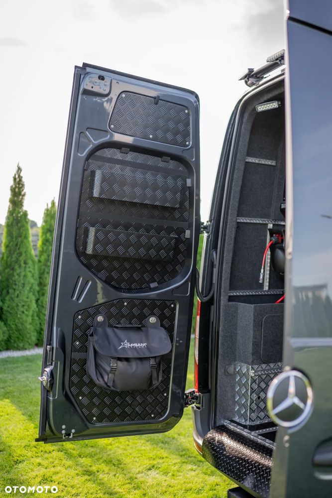 Mercedes-Benz Sprinter - 12
