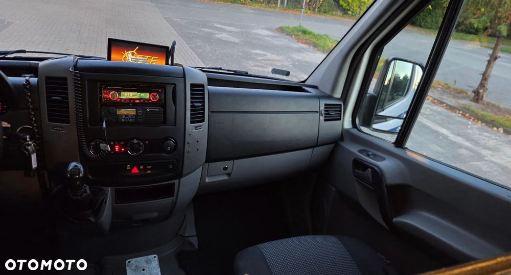 Mercedes-Benz SPRINTER - 17
